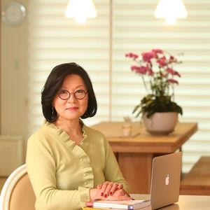 Meet your Posher, Suzanne