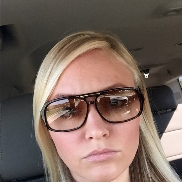 Gucci - sunglasses in tortoise shell & gold accent