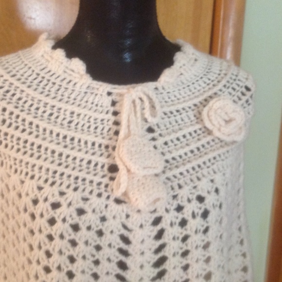 SOLD.  Handmade Poncho. - Picture 2 of 3
