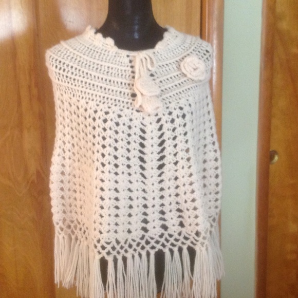 SOLD.  Handmade Poncho. - Picture 3 of 3
