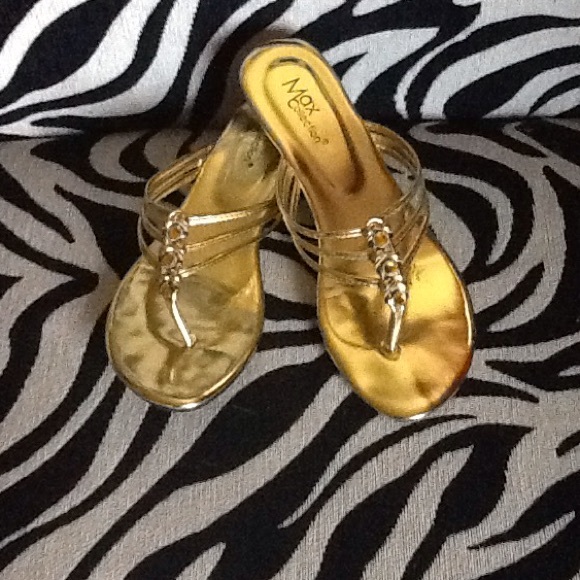 Gold wedge sandals - Picture 1 of 3