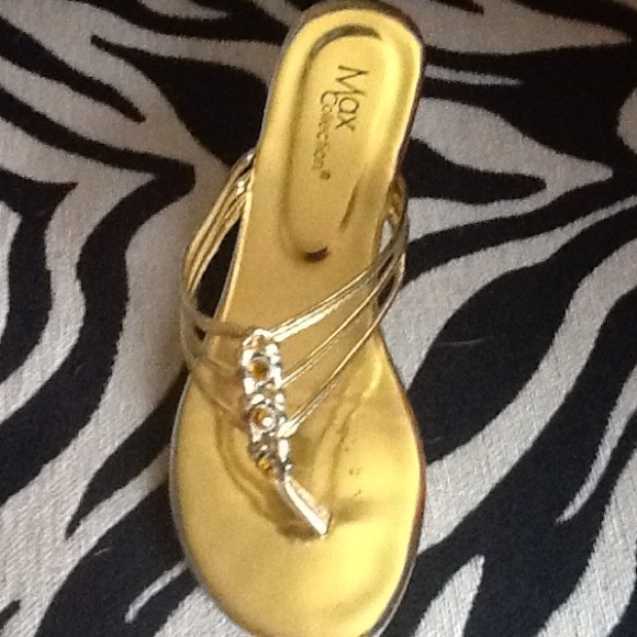 Gold wedge sandals - Picture 2 of 3