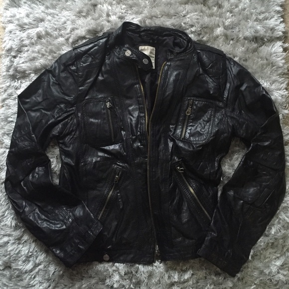 Trendy Black leather jacket