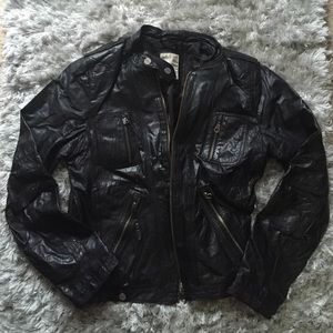 Trendy Black leather jacket