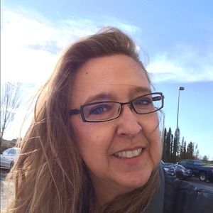 Meet your Posher, Leslie