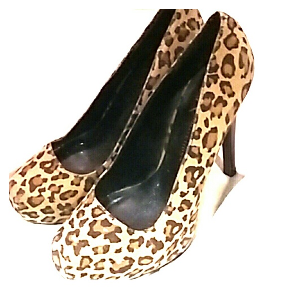 Kardashian konnection leopard print heels