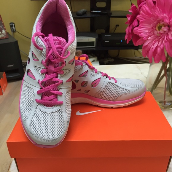Brand new nike sneakers!