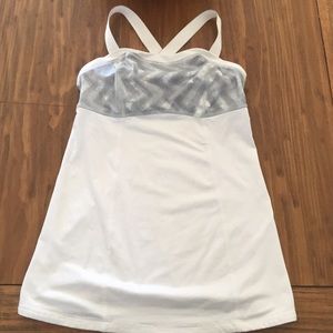 Lululemon white bra tank size 4