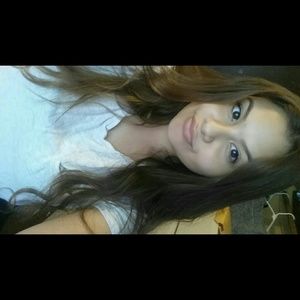 Meet your Posher, Vanessa