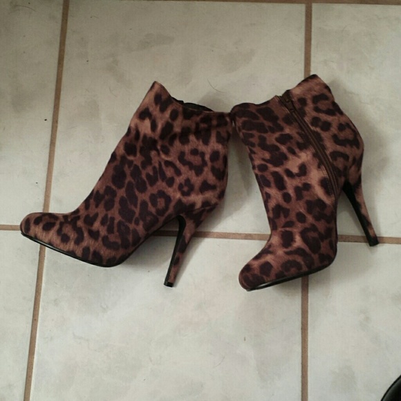 Leopard booties