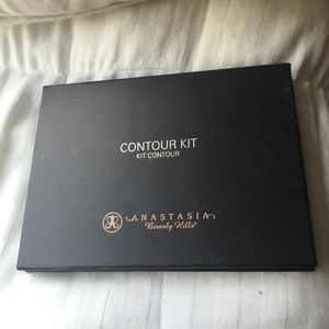 Anastasia beverly hills contour kit