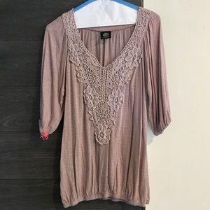 Blush blouse. 3/4 sleeves. Jersey knit