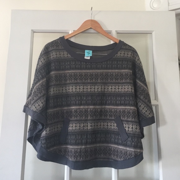 H.Y.P. Nordic print poncho top