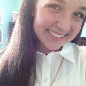 Meet your Posher, Lauren