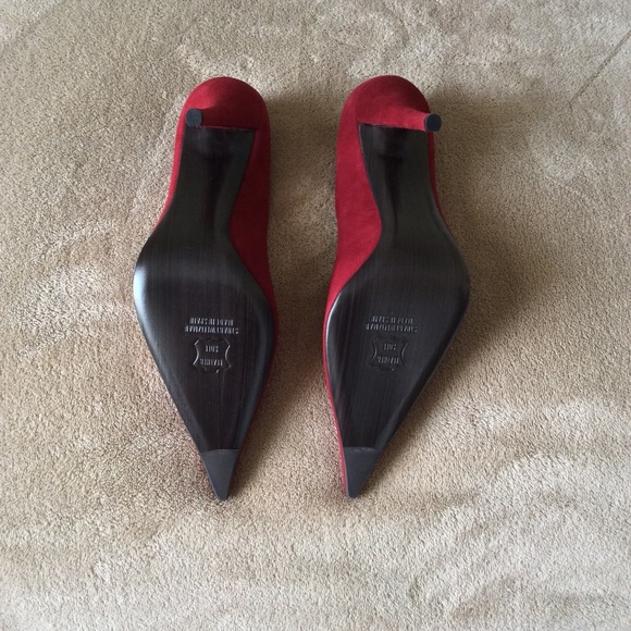 ❌SOLD❌Red Suede Stuart Weitzman Pumps 👠 - Picture 4 of 4