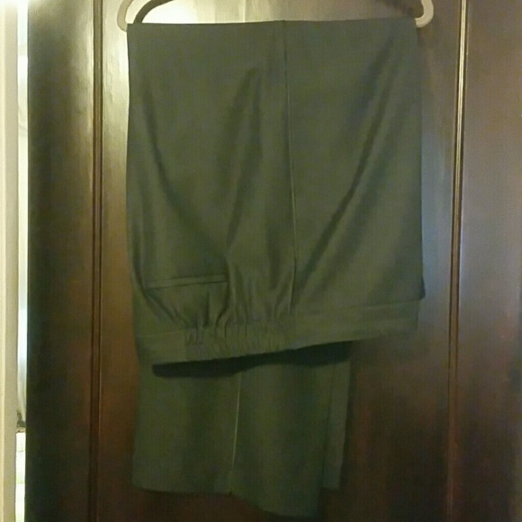 TAHARI woman tuxedo slacks