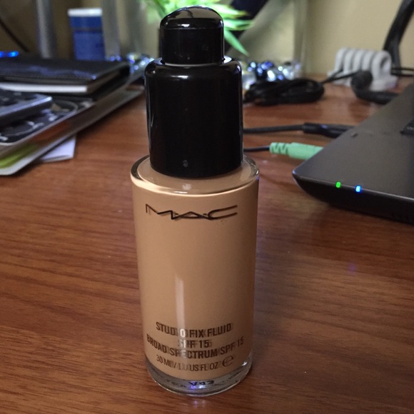 ❤️HOLD❤️Mac studio fix fluid foundation nc37