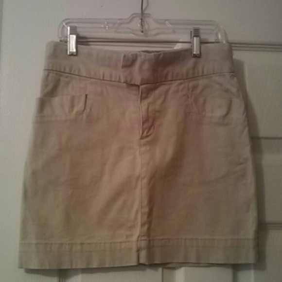 AE khaki skirt