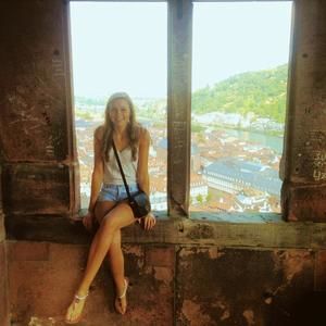 Meet your Posher, Claire