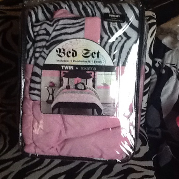 Twin bed set
