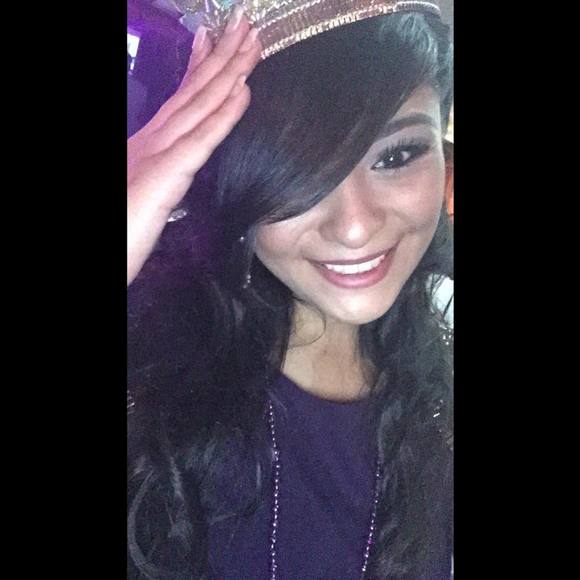 Meet your Posher, Daniela