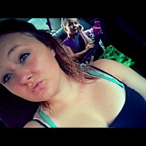 Meet your Posher, Kayla