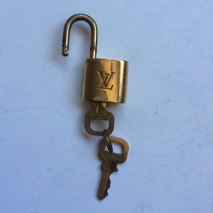 Louis Vuitton #312 Lock and 2 keys