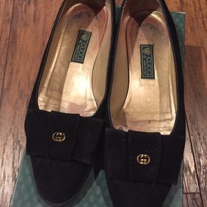 authentic Gucci black suede flats with suede bow