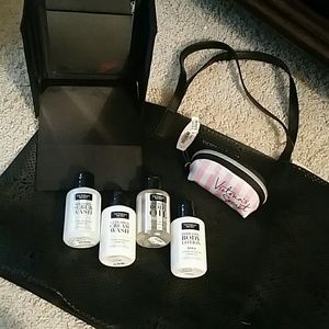 THE VS WEEKENDER TOTE BUNDLE