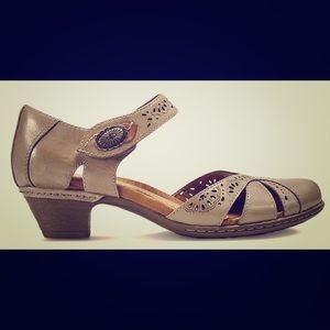 Cobb Hill Alicia Dress Pump (size 7.5 wide)