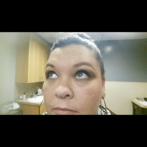 Meet your Posher, Becky