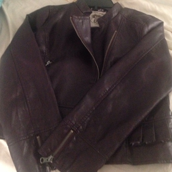 Leather jacket - Picture 1 of 4