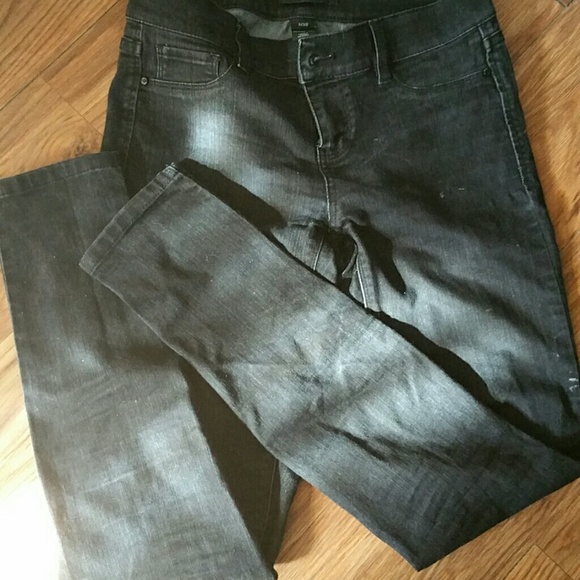 White house black skinny jeans