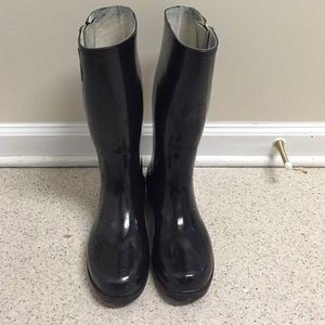 Black rubber rainboots