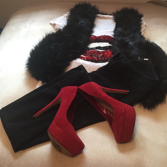 Red Jessica Simpson Pumps