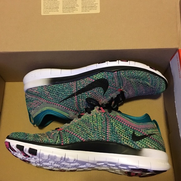 SOLD!!!Brand new Nike Free Flyknit Tr5 - Picture 4 of 4