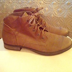 Comfy shoes- great for fall 🍂