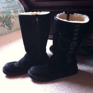 Ugg cargo boots