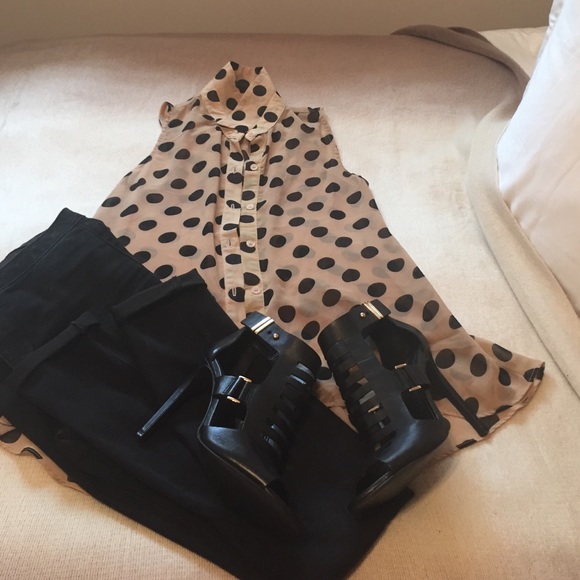 Black/tan polkadot blouse - xs