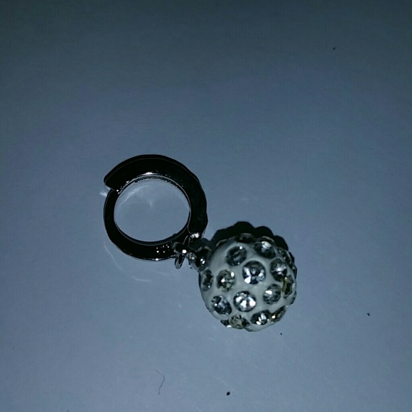 STUNNING EARINGS - Picture 3 of 4