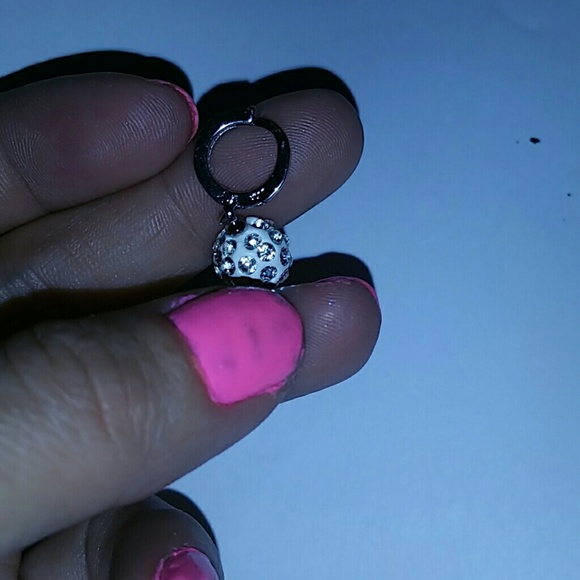 STUNNING EARINGS - Picture 4 of 4