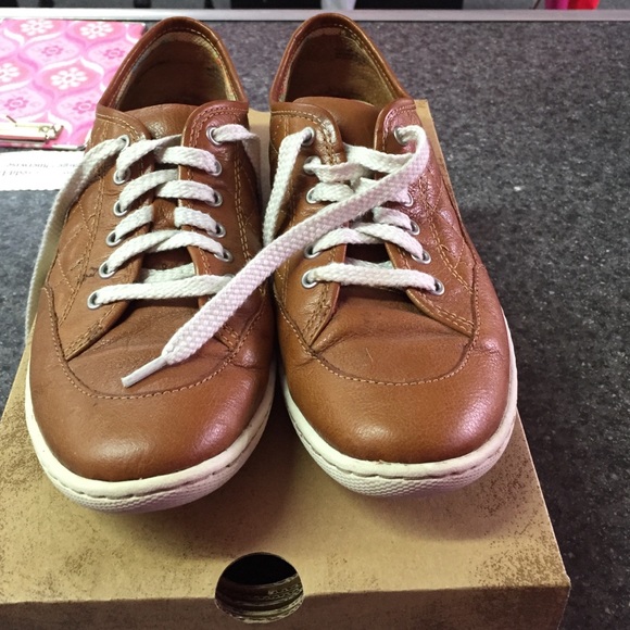 Born lace up shoes8.5