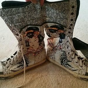 Ed Hardy lace up shoes