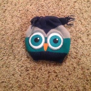 Baby boy owl hat. NEVER BEEN WORN
