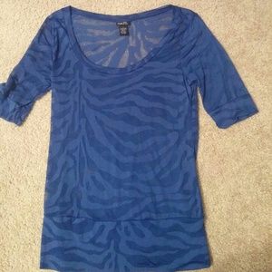 3/4 length sleeve shirt