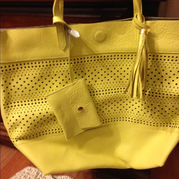 Isaac Mizrahi Handbags - Isaac Mizrah tote