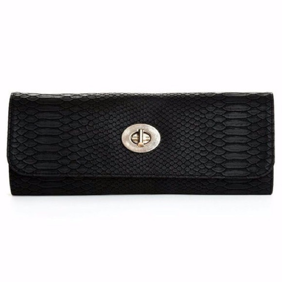 Take care of your extensions with HairClutch.