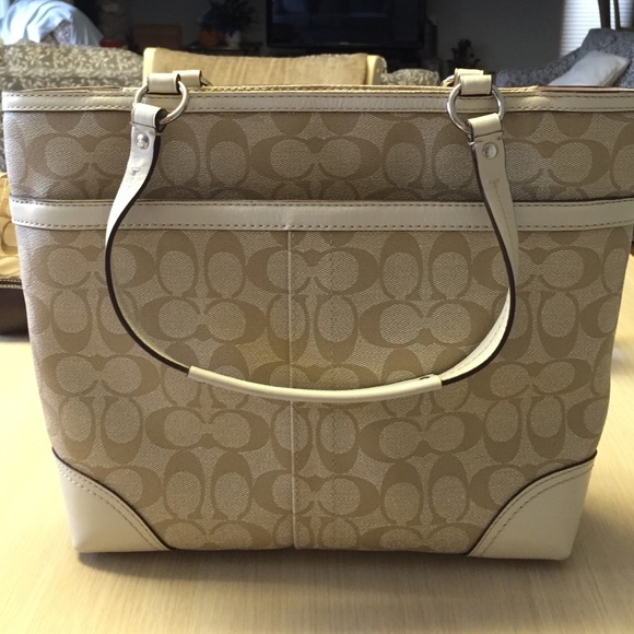 Coach purse pink and white striped - Picture 4 of 4