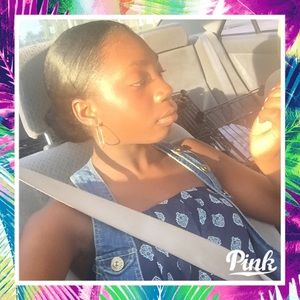 Meet your Posher, Ayana