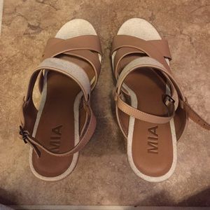 nude wedges
